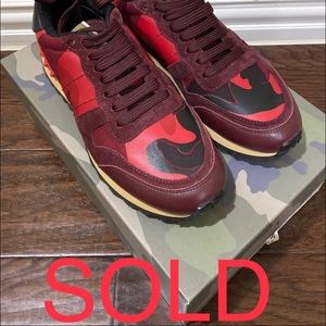 ‼️SOLD ‼️Valentino Rockrunner Low-Top Sneakers